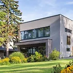 Vista & Club Hotel