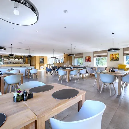 Ξενοδοχείο Vista Resort & Club 4*