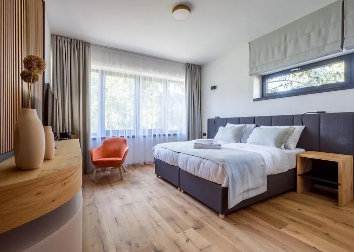 Vista & Club Hotell 4*