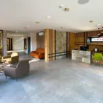 Vista & Club 4*